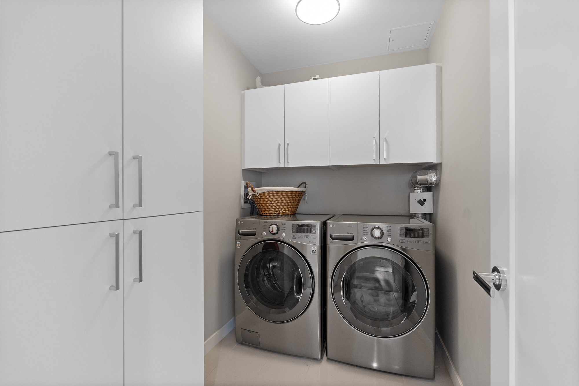 #1406 - 118 Carrie Cates Court